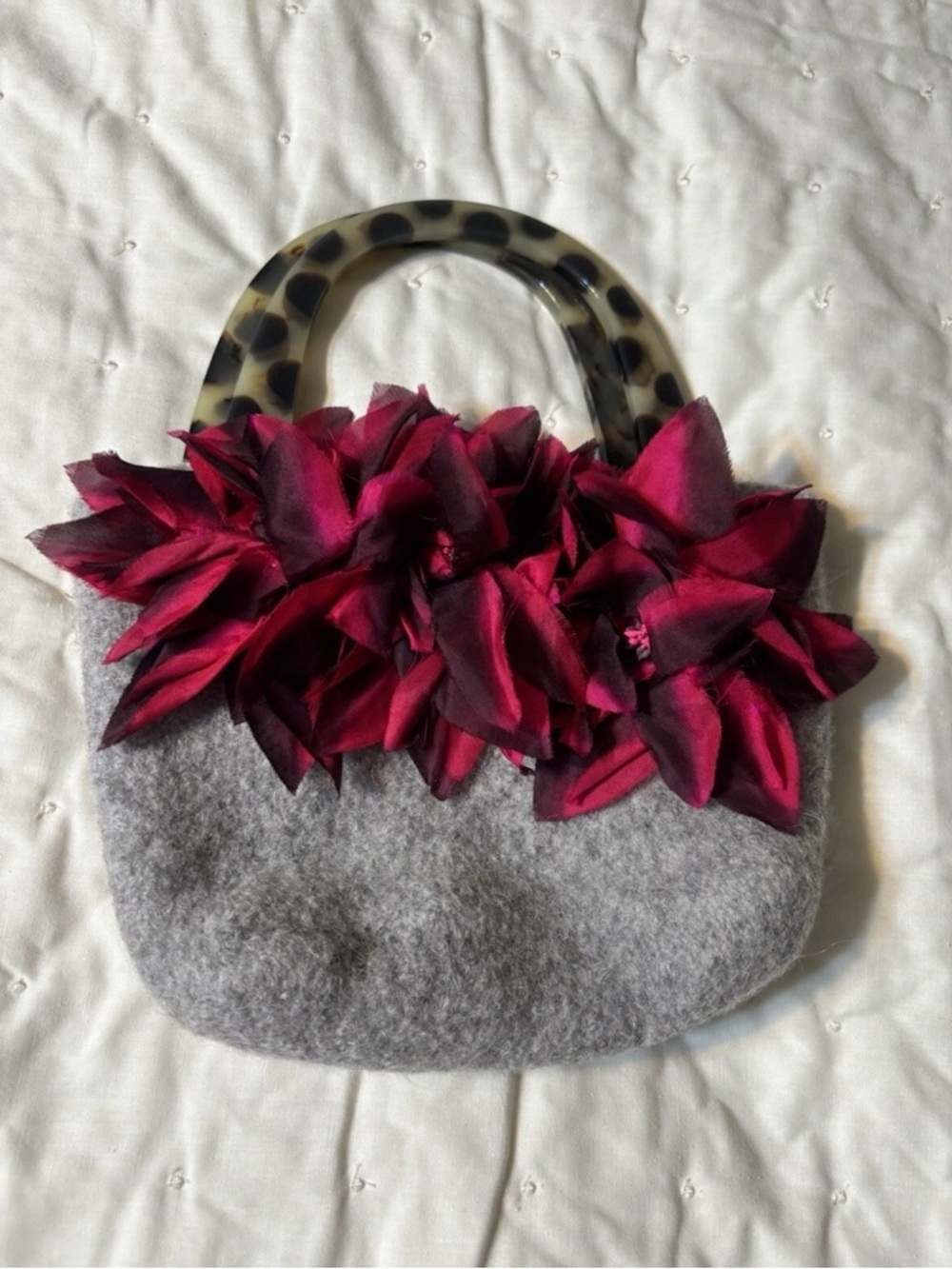 Judy Nantucket Gray Felt Tote with Flower Accents and Tortoise-Pattern Handle